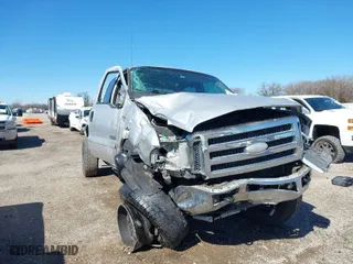 2006 Ford Super Duty F-250 XL with VIN 1FTSW21P96EC98560, listed as a IAAI auction lot 41719880 with 179,932 mi miles. Bid and sale history available at carsss.com. Image 6.