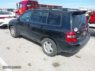 2004 Toyota Highlander with VIN JTEEP21AX40008810, listed as a IAAI auction lot 41877008 with 215,800 mi miles. Bid and sale history available at carsss.com. Image 3.