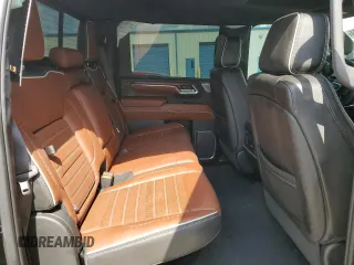 2024 GMC Sierra 3500HD Denali Ultimate z VIN 1GT49YEY6RF141959, wystawiony jako Copart lot #64583194 z przebiegiem 30 853 mil mil oraz Szkoda całkowita • Salvage title. Historia ofert i sprzedaży dostępna na DreamBid. Obrazek 10.