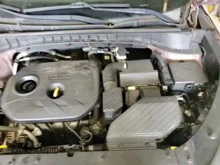 2017 Hyundai Tucson SE z VIN KM8J3CA48HU434147, wystawiony jako Copart lot #71637715 z przebiegiem 141 235 mil mil oraz Czysty tytuł • Clean title. Historia ofert i sprzedaży dostępna na DreamBid. Obrazek 14.