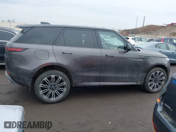 2024 Land Rover Range Rover Sport Dynamic SE with VIN SAL1L9FU6RA179154, listed as a IAAI auction lot 41644331 with 16,978 mi miles and . Bid and sale history available at DreamBid. Image 13.
