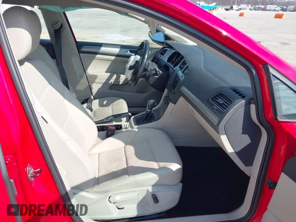 2017 Volkswagen Golf S z VIN 3VWC17AU0HM506857, wystawiony jako IAAI lot #41765913 z przebiegiem 88 783 mil mil oraz . Historia ofert i sprzedaży dostępna na DreamBid. Obrazek 5.