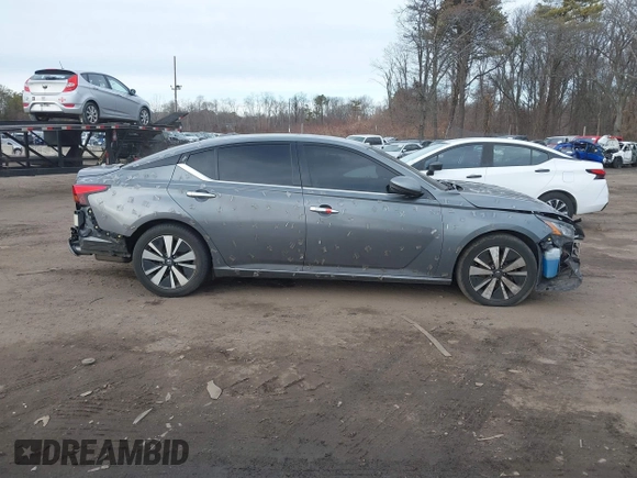 2020 Nissan Altima 2.5 SL with VIN 1N4BL4EV8LC121363, listed as a IAAI auction lot 41589453 with 81,708 mi miles. Bid and sale history available at carsss.com. Image 13.