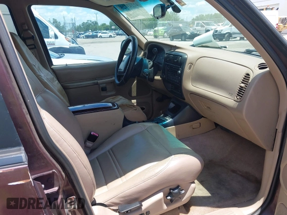 1999 Ford Explorer XLT z VIN 1FMDU32P2XUC31708, wystawiony jako IAAI lot #42243725 z przebiegiem 239 411 mil mil oraz . Historia ofert i sprzedaży dostępna na DreamBid. Obrazek 5.