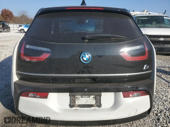 2021 BMW i3 with VIN WBY8P2C03M7H98241, listed as a Copart auction lot 82617824 with 0 mi miles and Salvage Title. Bid and sale history available at carsss.com. Image 6.