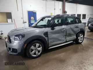 2018 MINI Countryman Cooper with VIN WMZYV5C3XJ3E02778, listed as a Copart auction lot 87367744 with 22,752 mi miles and Salvage Title. Bid and sale history available at carsss.com. Image 1.