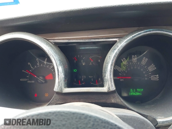 2009 Ford Mustang with VIN 1ZVHT84N995137661, listed as a IAAI auction lot 41380685 with 185,620 mi miles and . Bid and sale history available at DreamBid. Image 7.