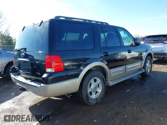 2005 Ford Expedition Eddie Bauer with VIN 1FMFU18575LA43580, listed as a IAAI auction lot 41838176 with 222,967 mi miles. Bid and sale history available at carsss.com. Image 4.
