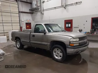 1999 Chevrolet Silverado 1500 LT with VIN 1GCEK14T8XE192646, listed as a IAAI auction lot 41777519 with 289,532 mi miles. Bid and sale history available at carsss.com. Image 1.