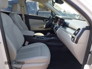 2023 Kia Sorento S z VIN 5XYRL4LCXPG229608, wystawiony jako IAAI lot #42096561 z przebiegiem 20 170 mil mil oraz . Historia ofert i sprzedaży dostępna na DreamBid. Obrazek 5.