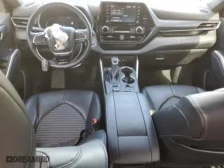 2021 Toyota Highlander XSE with VIN 5TDLZRBH3MS116161, listed as a Copart auction lot 45929985 with 39,557 mi miles and Salvage Title. Bid and sale history available at carsss.com. Image 8.