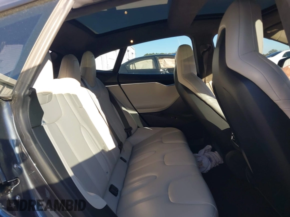2016 Tesla Model S 90D с VIN 5YJSA1E4XGF139295, выставлен на аукционе IAAI как лот 41292861 с пробегом 72 235 миль миль и . История ставок и продаж доступна на DreamBid. Изображение 8.