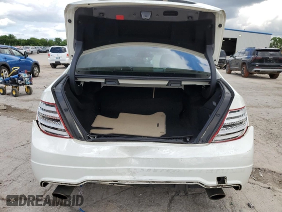 2012 Mercedes-Benz C 300 Sport с VIN WDDGF8BB7CR209364, выставлен на аукционе Copart как лот 55526085 с пробегом 119 461 миль миль и Списание • Salvage title. История ставок и продаж доступна на DreamBid. Изображение 6.