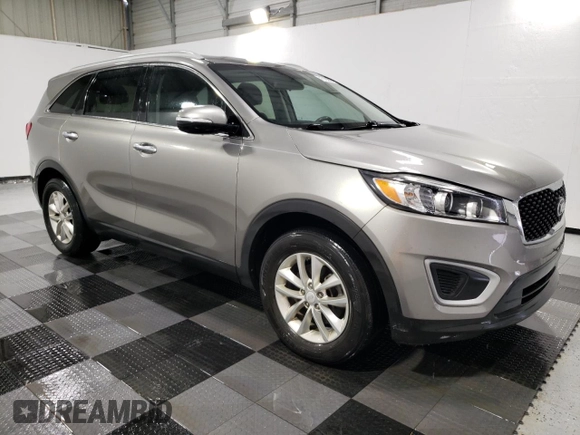 2018 Kia Sorento LX with VIN 5XYPG4A36JG345376, listed as a Copart auction lot 50245185 with 124,644 mi miles and Clean Title. Bid and sale history available at carsss.com. Image 4.