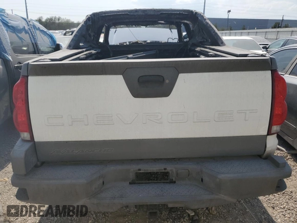 2002 Chevrolet Avalanche with VIN 3GNEC13TX2G119138, listed as a Copart auction lot 62968435 with Not provided miles and Non repairable. Bid and sale history available at DreamBid. Image 6.