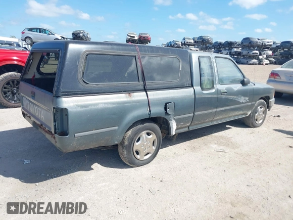 1993 Toyota Pickup DLX z VIN JT4RN93P3P5069851, wystawiony jako IAAI lot #41950116 z przebiegiem 209 937 mil mil oraz . Historia ofert i sprzedaży dostępna na DreamBid. Obrazek 4.