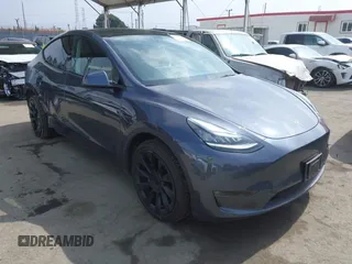 2022 Tesla Model Y Long Range z VIN 7SAYGDEE6NF364994, wystawiony jako IAAI lot #42322587 z przebiegiem 41 572 mil mil oraz . Historia ofert i sprzedaży dostępna na DreamBid. Obrazek 1.