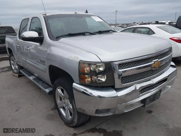 2012 Chevrolet Silverado 1500 LT with VIN 3GCPCSE02CG192161, listed as a IAAI auction lot 41287598 with 284,698 mi miles. Bid and sale history available at carsss.com. Image 1.