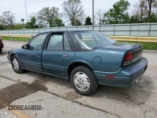1997 Oldsmobile Cutlass Supreme S z VIN 1G3WH52MXVF317238, wystawiony jako Copart lot #53523905 z przebiegiem 135 925 mil mil oraz Szkody całkowita. Historia ofert i sprzedaży dostępna na DreamBid. Obrazek 2.