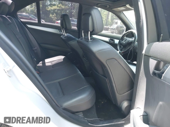 2008 Mercedes-Benz C 300 Sport with VIN WDDGF81X08F117289, listed as a IAAI auction lot 42564147 with 174,162 mi miles and . Bid and sale history available at DreamBid. Image 8.