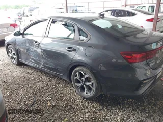 2021 Kia Forte LXS z VIN 3KPF24AD6ME323317, wystawiony jako IAAI lot #42110865 z przebiegiem 86 134 mil mil oraz . Historia ofert i sprzedaży dostępna na DreamBid. Obrazek 3.