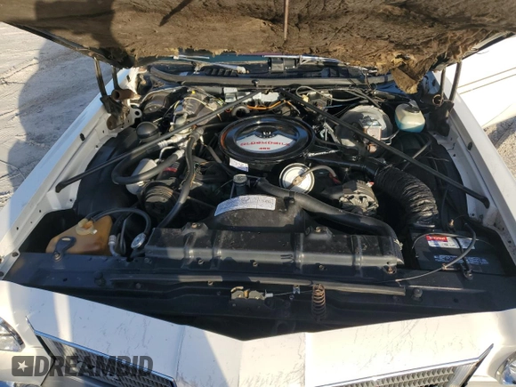 1975 Oldsmobile Cutlass z VIN 3J57T5M323248, wystawiony jako Copart lot #80526124 z przebiegiem 13 934 mil mil oraz Szkody całkowita. Historia ofert i sprzedaży dostępna na DreamBid. Obrazek 12.