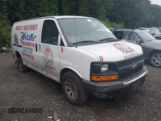 2013 Chevrolet Express Cargo z VIN 1GCSGAFX2D1102477, wystawiony jako IAAI lot #42650482 z przebiegiem 77 551 mil mil oraz . Historia ofert i sprzedaży dostępna na DreamBid. Obrazek 1.