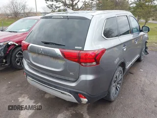 2020 Mitsubishi Outlander ES z VIN JA4AZ3A34LZ021352, wystawiony jako IAAI lot #41853465 z przebiegiem 92 412 mil mil oraz . Historia ofert i sprzedaży dostępna na DreamBid. Obrazek 4.