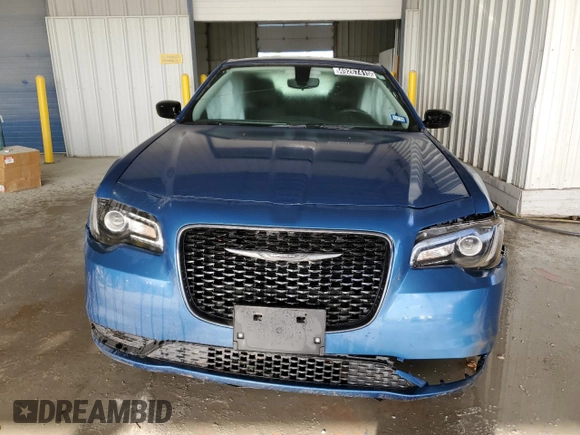 2023 Chrysler 300 Touring with VIN 2C3CCAAG0PH633016, listed as a Copart auction lot 49267415 with 23,449 mi miles and Clean Title. Bid and sale history available at DreamBid. Image 5.