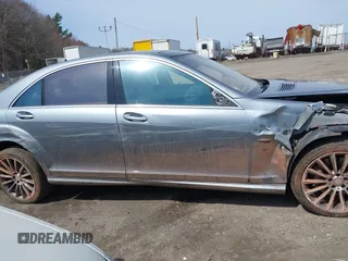 2012 Mercedes-Benz S 550 z VIN WDDNG9EB0CA477810, wystawiony jako IAAI lot #41945862 z przebiegiem 82 090 mil mil oraz . Historia ofert i sprzedaży dostępna na DreamBid. Obrazek 14.
