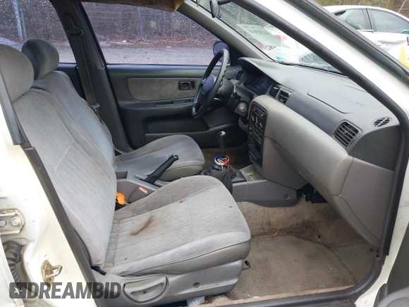 1996 Nissan Sentra XE z VIN 1N4AB41D0TC763104, wystawiony jako IAAI lot #41303640 z przebiegiem 307 682 mil mil oraz . Historia ofert i sprzedaży dostępna na DreamBid. Obrazek 5.