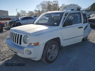 2008 Jeep Patriot Limited with VIN 1J8FT48W18D521193, listed as a Copart auction lot 83746284 with 244,372 mi miles and Salvage Title. Bid and sale history available at DreamBid. Image 1.