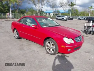 2006 Mercedes-Benz CLK 3.5L with VIN WDBTK56G86T061952, listed as a IAAI auction lot 41517129 with 109,753 mi miles. Bid and sale history available at carsss.com. Image 1.