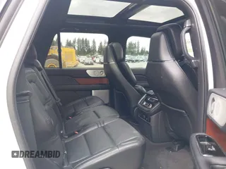2020 Lincoln Navigator Reserve z VIN 5LMJJ3LT3LEL05128, wystawiony jako IAAI lot #42177716 z przebiegiem 54 175 mil mil oraz . Historia ofert i sprzedaży dostępna na DreamBid. Obrazek 8.