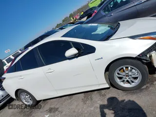 2018 Toyota Prius Two with VIN JTDKBRFU5J3076265, listed as a IAAI auction lot 41646990 with 216,021 mi miles. Bid and sale history available at carsss.com. Image 13.