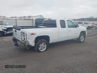 2009 Chevrolet Silverado 1500 with VIN 2GCEK390491107199, listed as a IAAI auction lot 40873335 with 129,417 mi miles and . Bid and sale history available at DreamBid. Image 4.