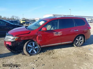 2013 Nissan Pathfinder SL with VIN 5N1AR2MN0DC665105, listed as a IAAI auction lot 41331282 with 184,155 mi miles. Bid and sale history available at carsss.com. Image 14.