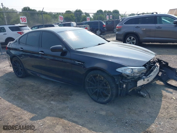 2013 BMW M5 with VIN WBSFV9C56DC772507, listed as a IAAI auction lot 40109662 with 127,881 mi miles. Bid and sale history available at carsss.com. Image 1.