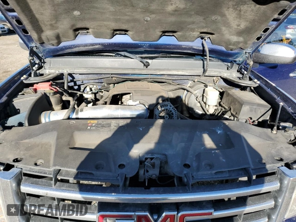 2013 GMC Sierra 1500 SLT with VIN 3GTP2WE71DG331995, listed as a Copart auction lot 81827544 with 215,821 mi miles and Salvage title. Bid and sale history available at DreamBid. Image 11.
