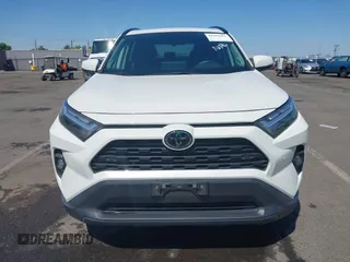 2022 Toyota RAV4 XLE Premium с VIN 2T3A1RFV5NW254749, выставлен на аукционе IAAI как лот 42458461 с пробегом 46 971 миль миль и . История ставок и продаж доступна на DreamBid. Изображение 13.