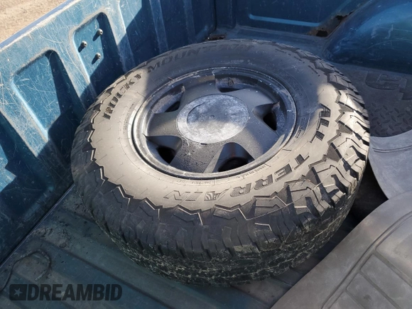 1997 Chevrolet Silverado 1500 with VIN 2GCEK19R2V1229234, listed as a Copart auction lot 47044425 with 196,943 mi miles and Salvage Title. Bid and sale history available at DreamBid. Image 12.
