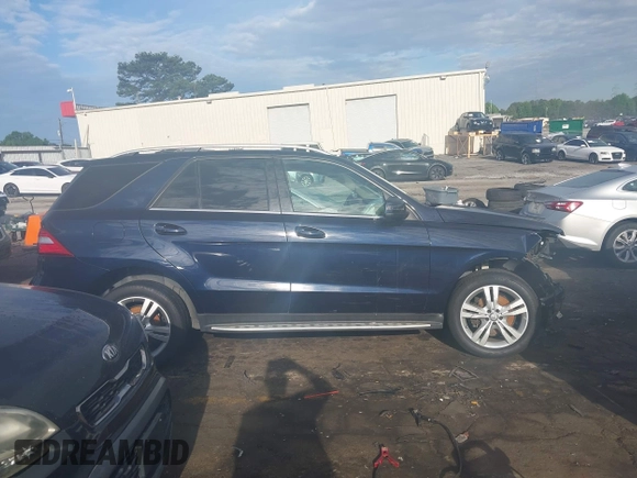 2014 Mercedes-Benz M 350 with VIN 4JGDA5HB6EA310491, listed as a IAAI auction lot 42192691 with 140,740 mi miles and . Bid and sale history available at DreamBid. Image 13.