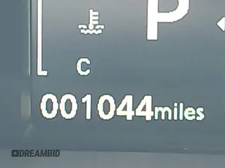 2024 Mitsubishi Outlander S z VIN JA4ARUAU6RU017646, wystawiony jako IAAI lot #42155361 z przebiegiem 1 044 mil mil oraz . Historia ofert i sprzedaży dostępna na DreamBid. Obrazek 16.