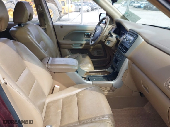 2007 Honda Pilot EX-L with VIN 5FNYF28517B002591, listed as a IAAI auction lot 41760295 with 204,533 mi miles. Bid and sale history available at carsss.com. Image 5.