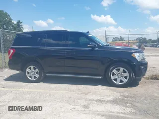 2019 Ford Expedition XLT z VIN 1FMJU1HT3KEA64385, wystawiony jako IAAI lot #42186424 z przebiegiem 225 978 mil mil oraz . Historia ofert i sprzedaży dostępna na DreamBid. Obrazek 13.