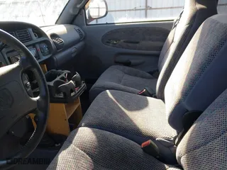 1998 Dodge Ram 1500 with VIN 3B7HF13Z0WG136974, listed as a IAAI auction lot 41949014 with 206,922 mi miles. Bid and sale history available at carsss.com. Image 5.