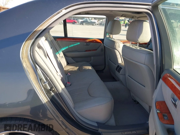 2005 Lexus LS 430 with VIN JTHBN36F155026302, listed as a IAAI auction lot 41974790 with 157,902 mi miles. Bid and sale history available at carsss.com. Image 8.