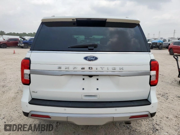 2022 Ford Expedition XLT z VIN 1FMJU1JT9NEA09633, wystawiony jako Copart lot #58004495 z przebiegiem 75 486 mil mil oraz Szkoda całkowita • Salvage title. Historia ofert i sprzedaży dostępna na DreamBid. Obrazek 6.