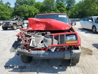 2000 Jeep Cherokee с VIN 1J4FF48S6YL129175, выставлен на аукционе Copart как лот 62481615 с пробегом Не указан миль и Списание • Salvage title. История ставок и продаж доступна на DreamBid. Изображение 5.