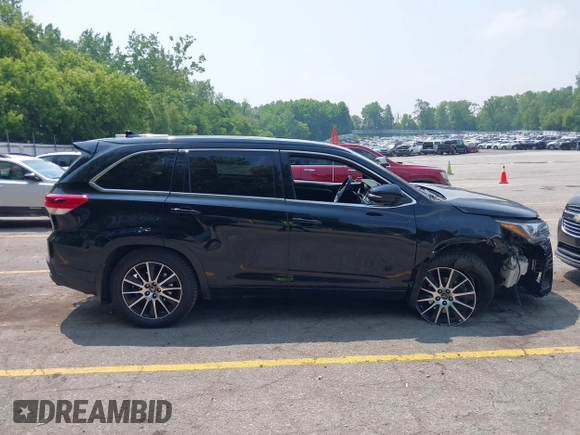 2018 Toyota Highlander SE with VIN 5TDJZRFH6JS496061, listed as a IAAI auction lot 42438105 with 76,637 mi miles and . Bid and sale history available at DreamBid. Image 13.